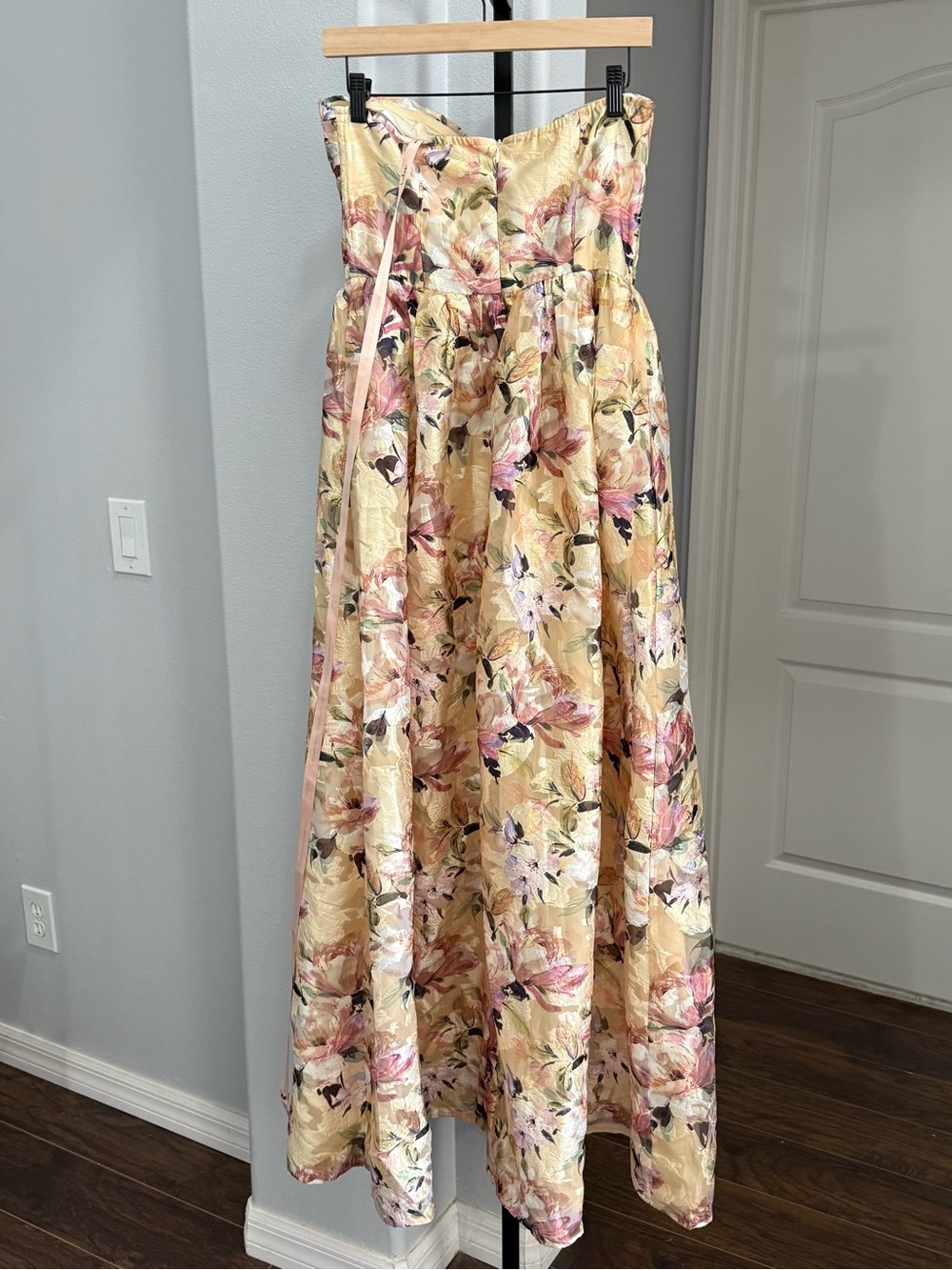 Lulus Kathani Yellow Floral Jacquard Bustier Maxi Dress Size Medium Strapless - Picture 6 of 7